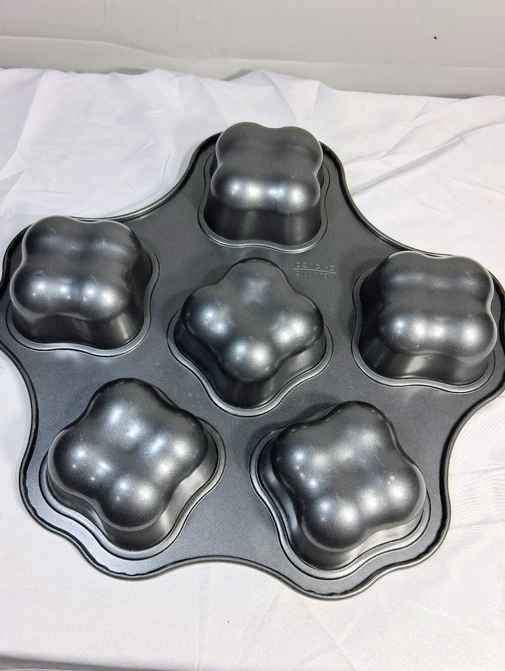 Chicago Metallic Stuff It Up Pan 14